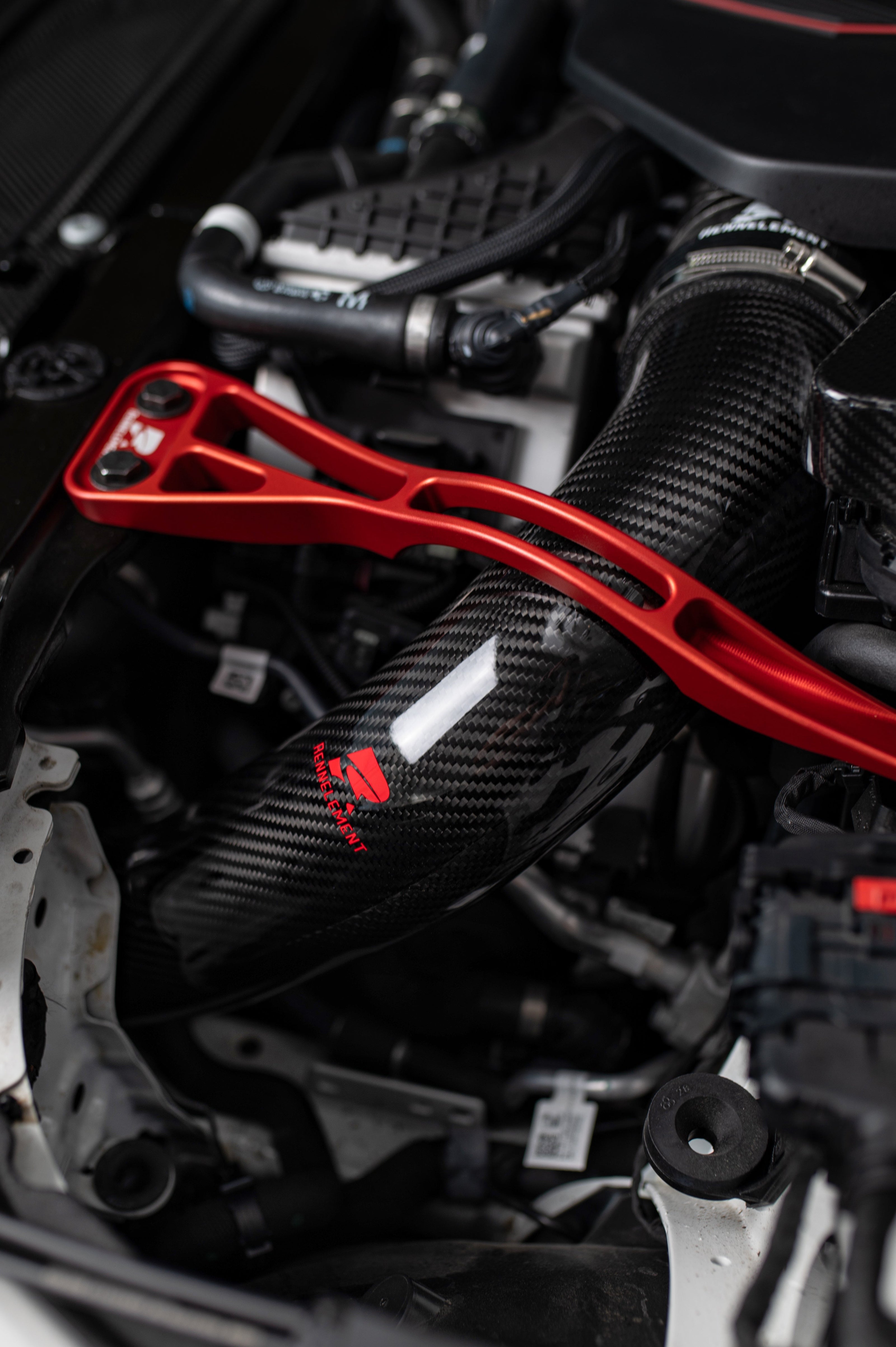 RENNELEMENT G90/G99 M5 BMW Dry Carbon Fiber Front Mount Intake