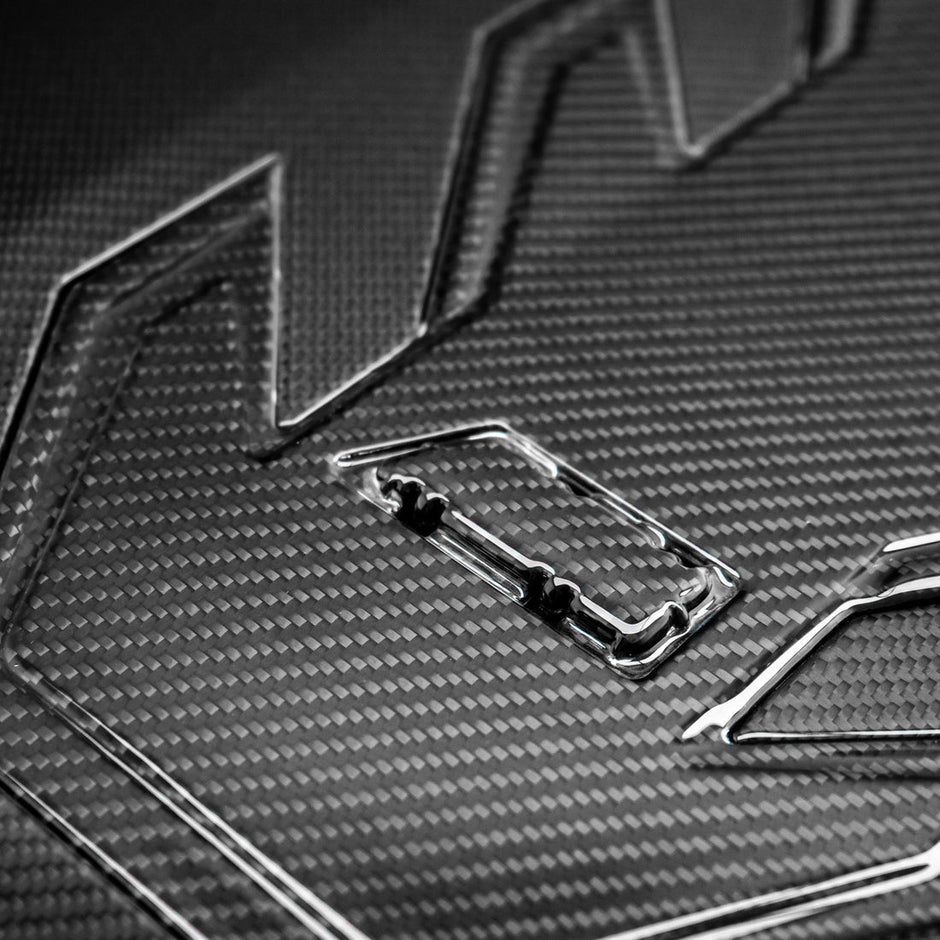 G90/G99 M5 OEM Style Dry Carbon Fiber Engine Cover