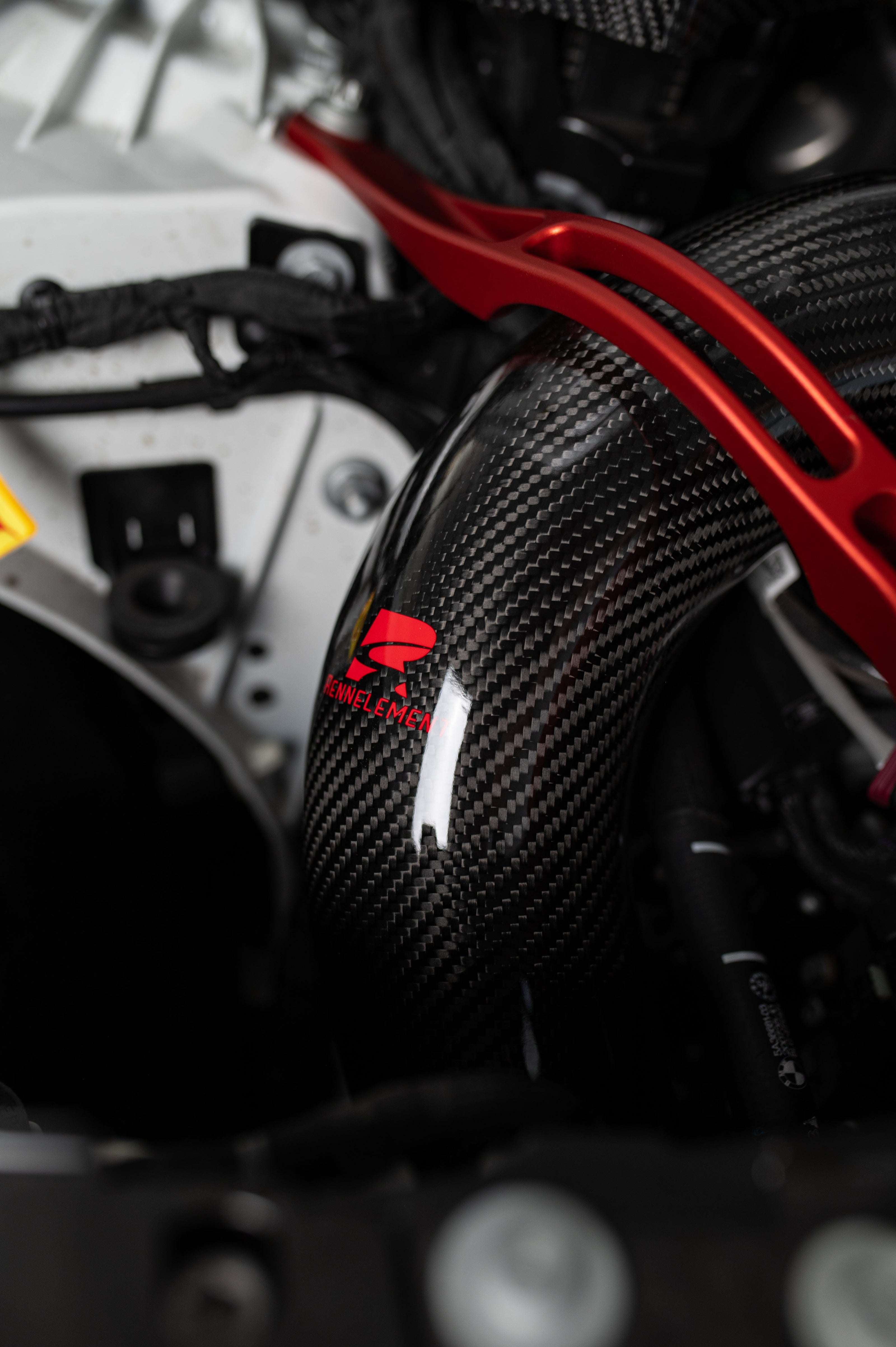 RENNELEMENT G90/G99 M5 BMW Dry Carbon Fiber Front Mount Intake