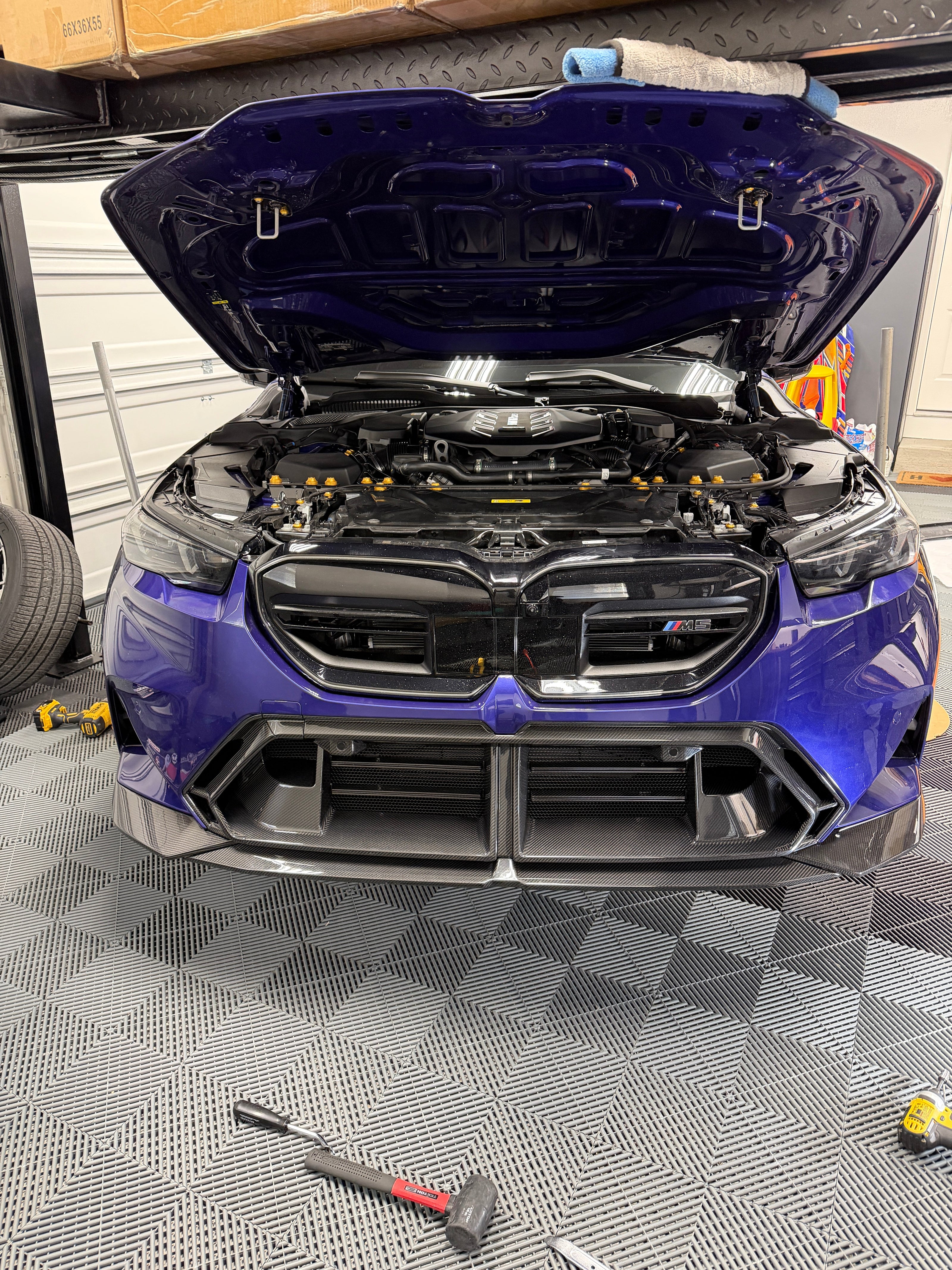 G90/G99 M5 SQ Style Carbon Fiber Front Bumper Center Trim