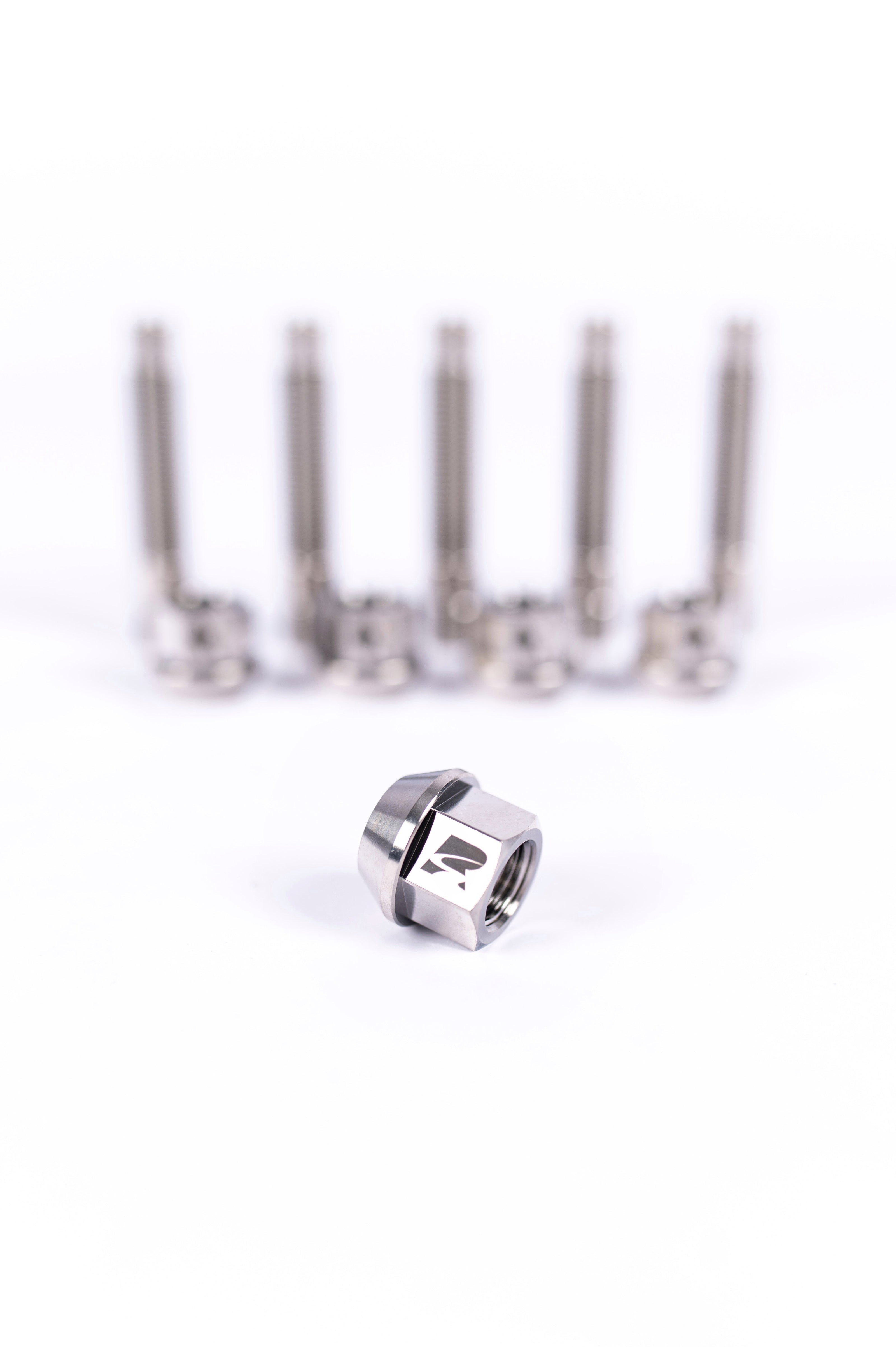 RENNELEMENT Titanium 75mm Stud Kit